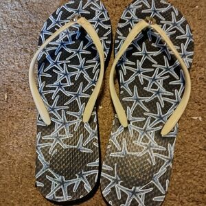 Croft And Barrow Starfish Pattern Flip Flops 10